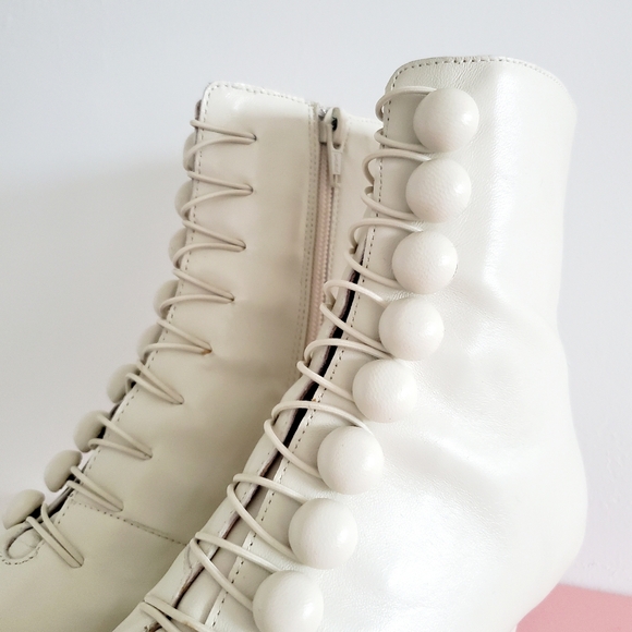 Intentionally Blank France Nappa Leather Ankle Booties Size 7 WHITE - Picture 10 of 16